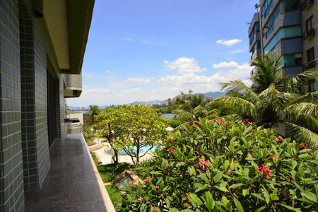 Apartamento à venda com 101m², 2 quartos e 1 vagaVaranda