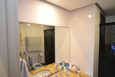 Apartamento à venda com 101m², 2 quartos e 1 vagaBanheiro Suíte Principal