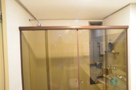 Apartamento à venda com 101m², 2 quartos e 1 vagaBanheiro Suíte