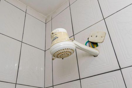 Banheiro de casa para alugar com 1 quarto, 35m² em Brás de Pina, Rio de Janeiro