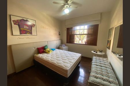 Casa à venda com 4 quartos, 360m² em Itapoã, Belo Horizonte