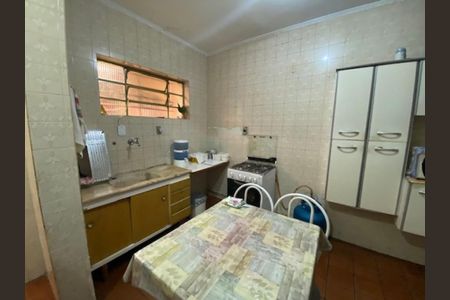Casa à venda com 120m², 2 quartos e 1 vaga