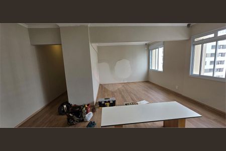 Apartamento à venda com 75m², 1 quarto e 1 vaga