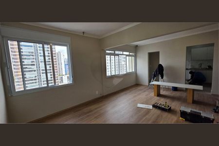 Apartamento à venda com 75m², 1 quarto e 1 vaga