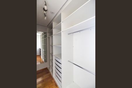 Apartamento para alugar com 201m², 3 quartos e 3 vagasCloset da suíte
