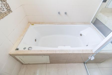 Apartamento para alugar com 201m², 3 quartos e 3 vagasBanheiro da Suíte