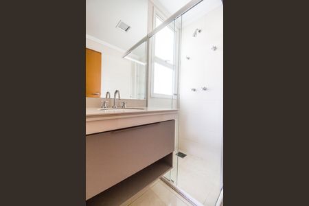 Apartamento para alugar com 201m², 3 quartos e 3 vagasBanheiro da Suíte