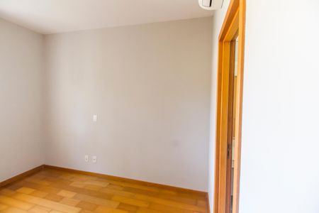 Apartamento para alugar com 201m², 3 quartos e 3 vagasSuíte 2