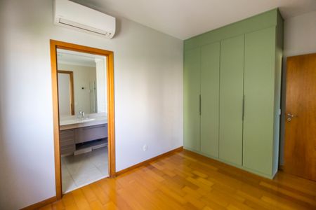 Apartamento para alugar com 201m², 3 quartos e 3 vagasSuíte 3