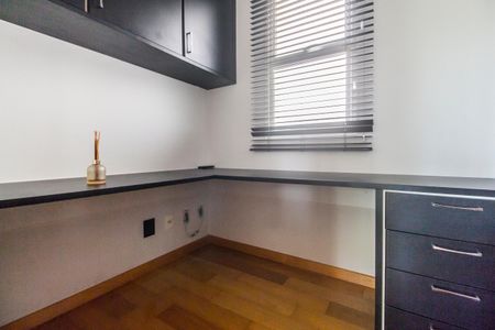 Apartamento para alugar com 201m², 3 quartos e 3 vagasEscritório