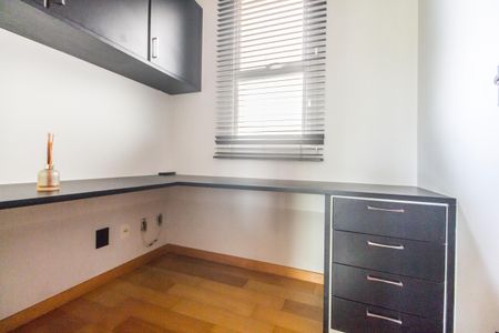 Apartamento para alugar com 201m², 3 quartos e 3 vagasEscritório