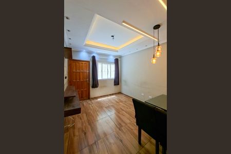 Sala de casa de condomínio para alugar com 2 quartos, 70m² em Vila Sonia, Praia Grande