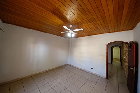 Casa à venda com 138m², 2 quartos e 2 vagas Casa à venda com 138m², 2 quartos e 2 vagasQuarto