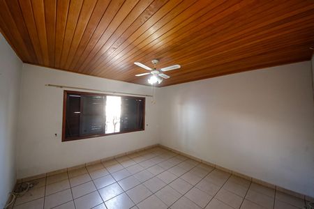 Casa à venda com 138m², 2 quartos e 2 vagas Casa à venda com 138m², 2 quartos e 2 vagasQuarto