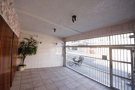 Área externa de casa à venda com 2 quartos, 138m² em Vila Ivone, São Paulo
