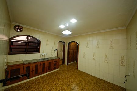 Casa à venda com 138m², 2 quartos e 2 vagas Casa à venda com 138m², 2 quartos e 2 vagasCozinha