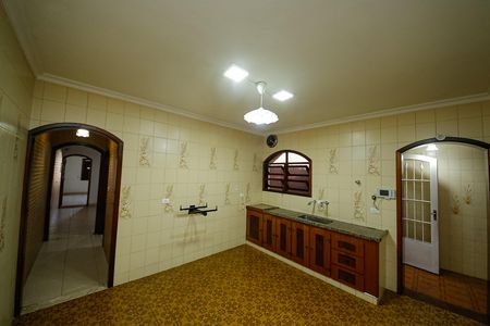 Casa à venda com 138m², 2 quartos e 2 vagas Casa à venda com 138m², 2 quartos e 2 vagasCozinha