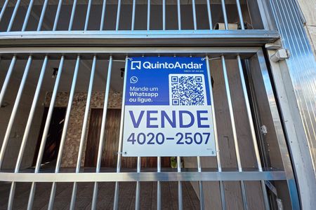 Casa à venda com 138m², 2 quartos e 2 vagas Casa à venda com 138m², 2 quartos e 2 vagasPlaca