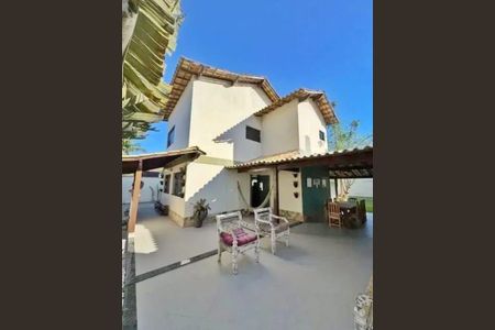 Casa à venda com 2 quartos, 160m² em Itaipu, Niterói