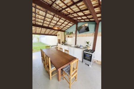 Casa à venda com 2 quartos, 160m² em Itaipu, Niterói