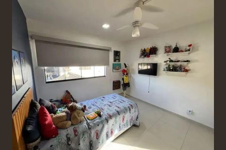 Casa à venda com 2 quartos, 160m² em Itaipu, Niterói