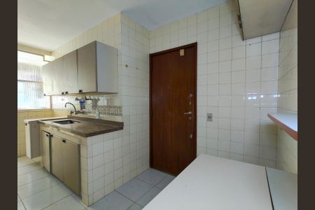 Apartamento à venda com 151m², 3 quartos e 2 vagasCozinha