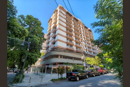 Apartamento à venda com 151m², 3 quartos e 2 vagasFachada e portaria