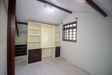 Casa à venda com 220m², 5 quartos e 3 vagasQuarto 3