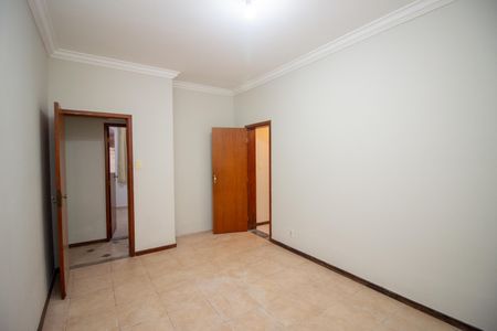 Casa à venda com 220m², 5 quartos e 3 vagasQuarto Suíte