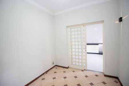 Casa à venda com 220m², 5 quartos e 3 vagasCopa/Cozinha