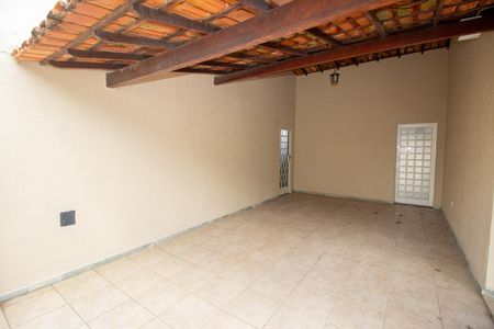 Casa à venda com 220m², 5 quartos e 3 vagasGaragem