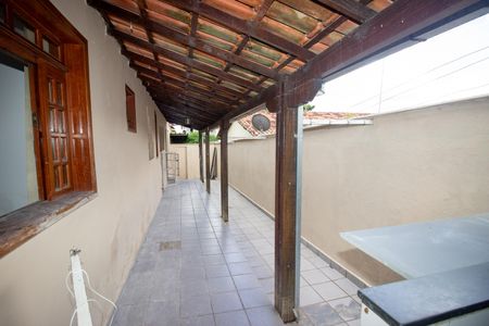 Casa à venda com 220m², 5 quartos e 3 vagasÁrea de Serviço