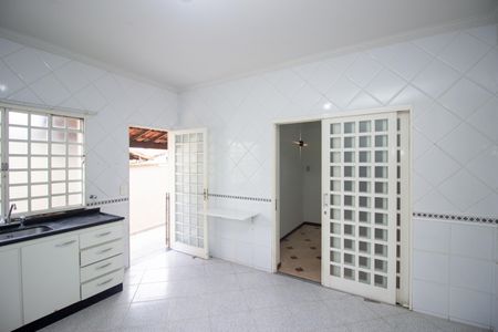 Casa à venda com 220m², 5 quartos e 3 vagasCopa/Cozinha