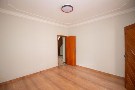 Sala de casa para alugar com 5 quartos, 220m² em Tres Barras, Contagem