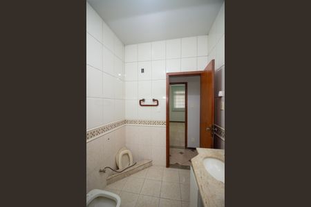 Casa à venda com 220m², 5 quartos e 3 vagasBanheiro Social