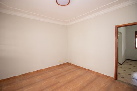 Casa à venda com 220m², 5 quartos e 3 vagasSala