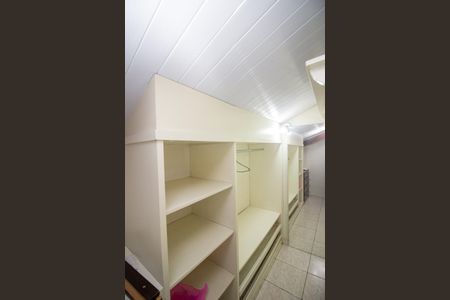 Casa à venda com 220m², 5 quartos e 3 vagasCloset Quarto 3