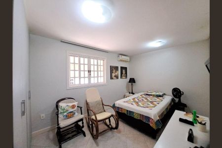 Casa à venda com 3 quartos, 200m² em Itaipu, Niterói