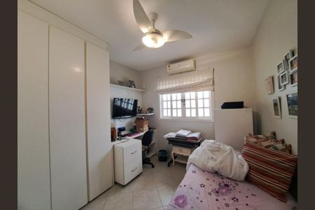 Casa à venda com 3 quartos, 200m² em Itaipu, Niterói