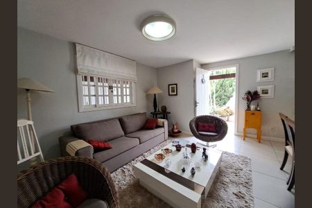 Casa à venda com 3 quartos, 200m² em Itaipu, Niterói