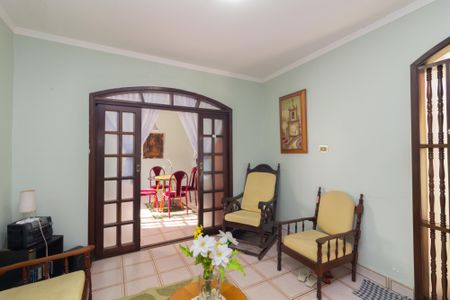 Casa para alugar com 4 quartos, 250m² em Vila Rosaria, São Paulo