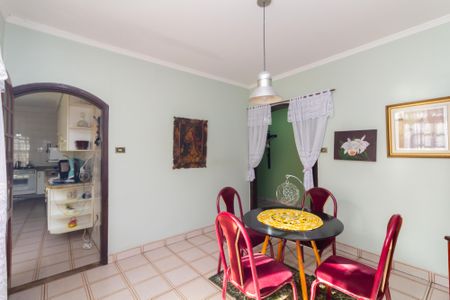 Casa para alugar com 4 quartos, 250m² em Vila Rosaria, São Paulo