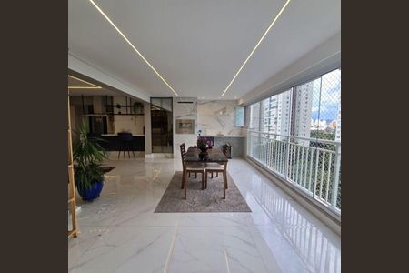 Apartamento à venda com 136m², 3 quartos e 2 vagas
