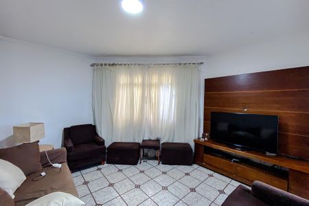 Casa à venda com 274m², 3 quartos e 2 vagasSala