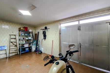 Casa à venda com 274m², 3 quartos e 2 vagasGaragem