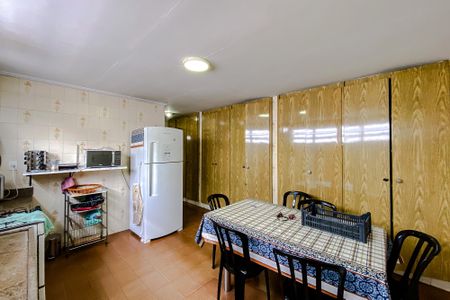 Casa à venda com 274m², 3 quartos e 2 vagasCozinha