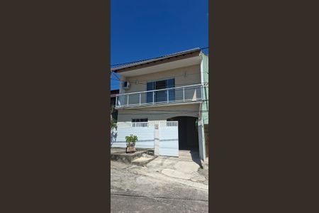 Casa de condomínio à venda com 140m², 2 quartos e 1 vaga Casa de condomínio à venda com 140m², 2 quartos e 1 vagaFachada