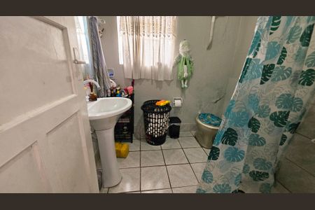 Casa à venda com 273m², 3 quartos e 2 vagasBanheiro