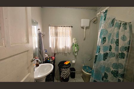 Casa à venda com 273m², 3 quartos e 2 vagasBanheiro