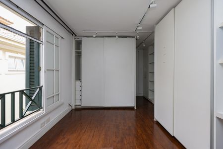 Casa de condomínio à venda com 500m², 3 quartos e 4 vagasSuíte 3